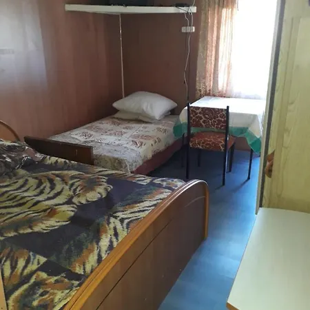 Kambariu Nuoma Nuosavame Name Palangos Centre, 550m Iki Juros Palanga